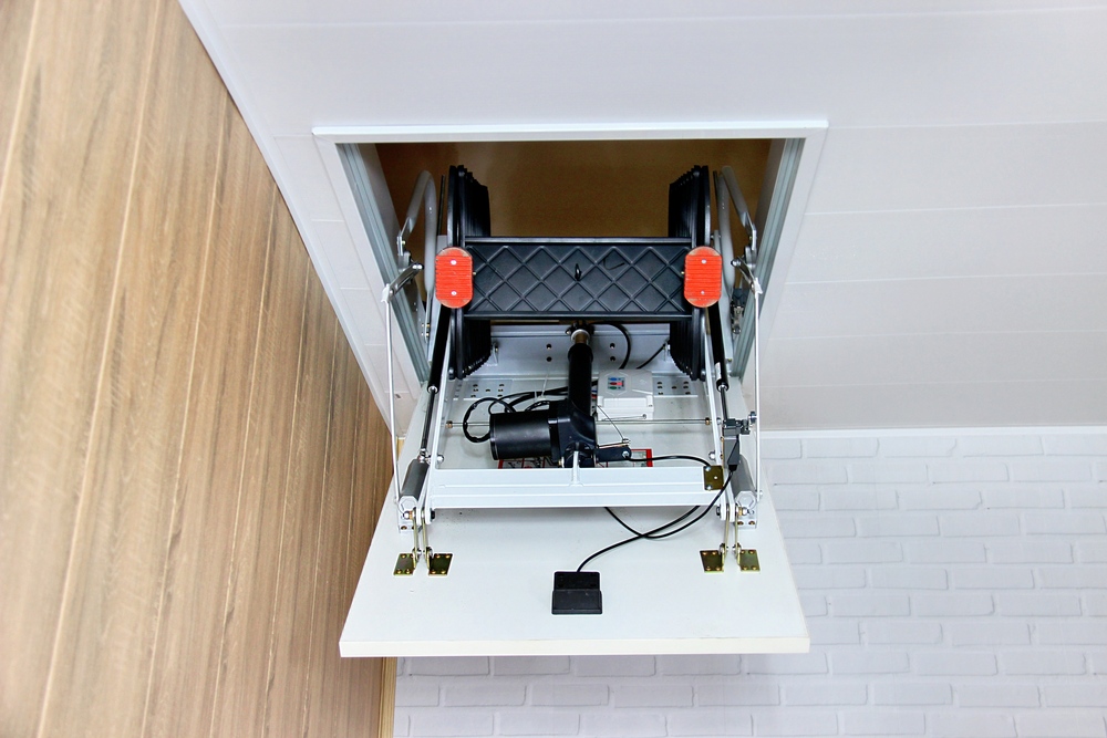 Лестница ножничная металлическая LOFTSTEP LCS-E (CH) 70х120х300см Fakro купить в Санкт-Петербурге