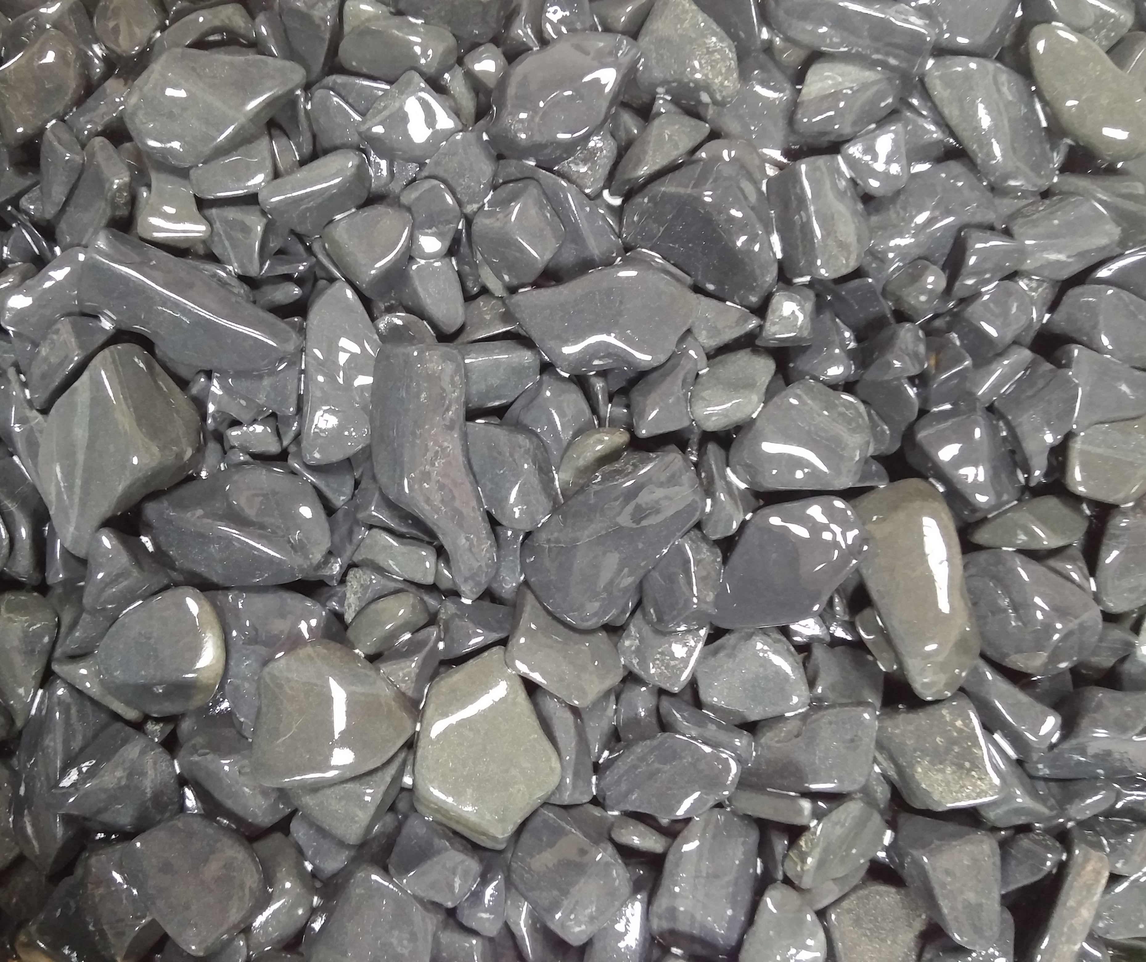 Галька из шунгита галтованный 10-20мм Camonica купить в Санкт-Петербурге