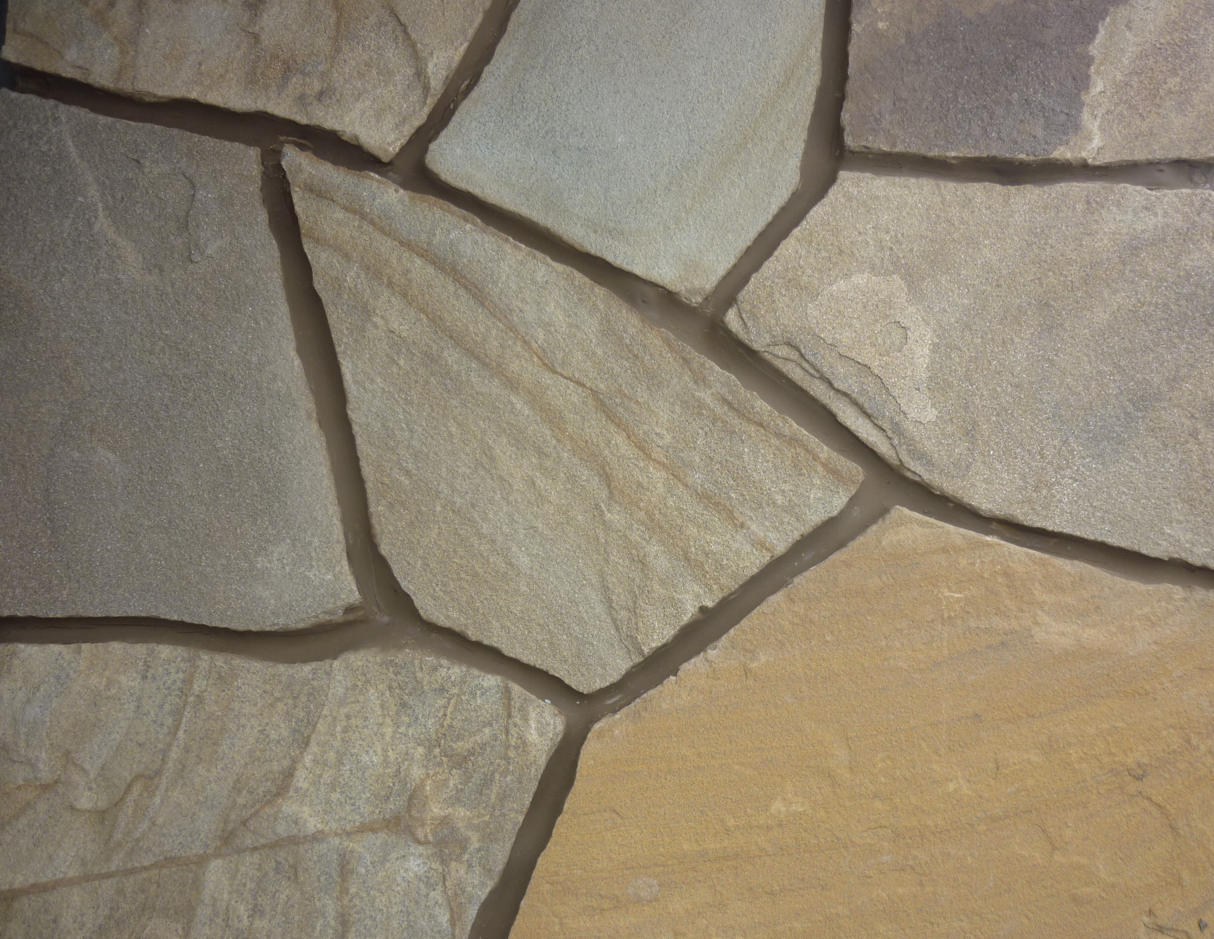 Песчаник бежево-коричневый с разводами рваный край 60-80мм Camonica купить в Санкт-Петербурге