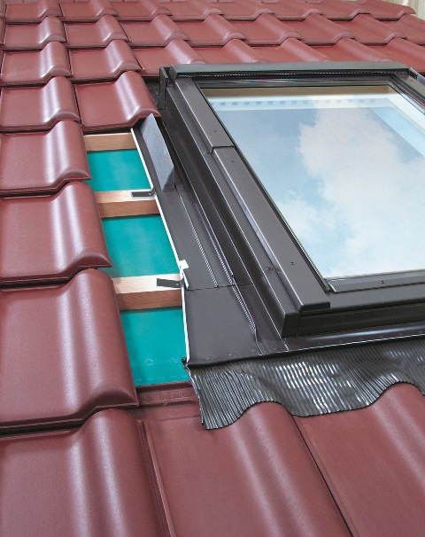 Оклад EZV-A для мансардных окон (профилированное кров.покрытие) 55*78 Fakro (Факро) купить в Санкт-Петербурге
