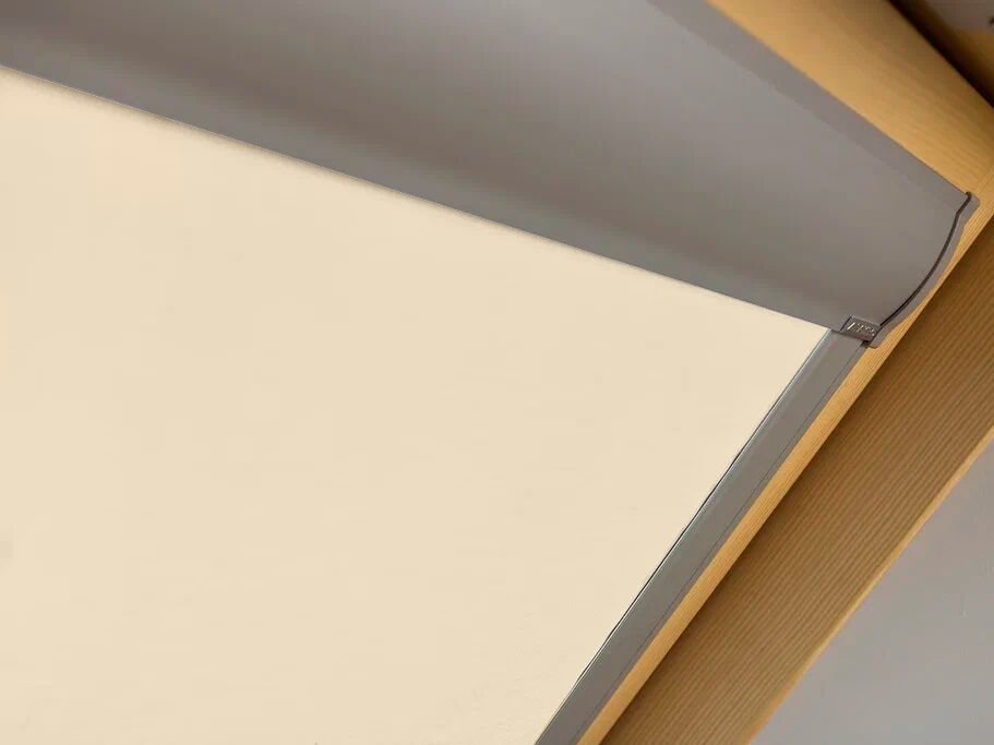 Штора ARP 94*118 007 (светло-бежевый) Fakro  купить в Санкт-Петербурге