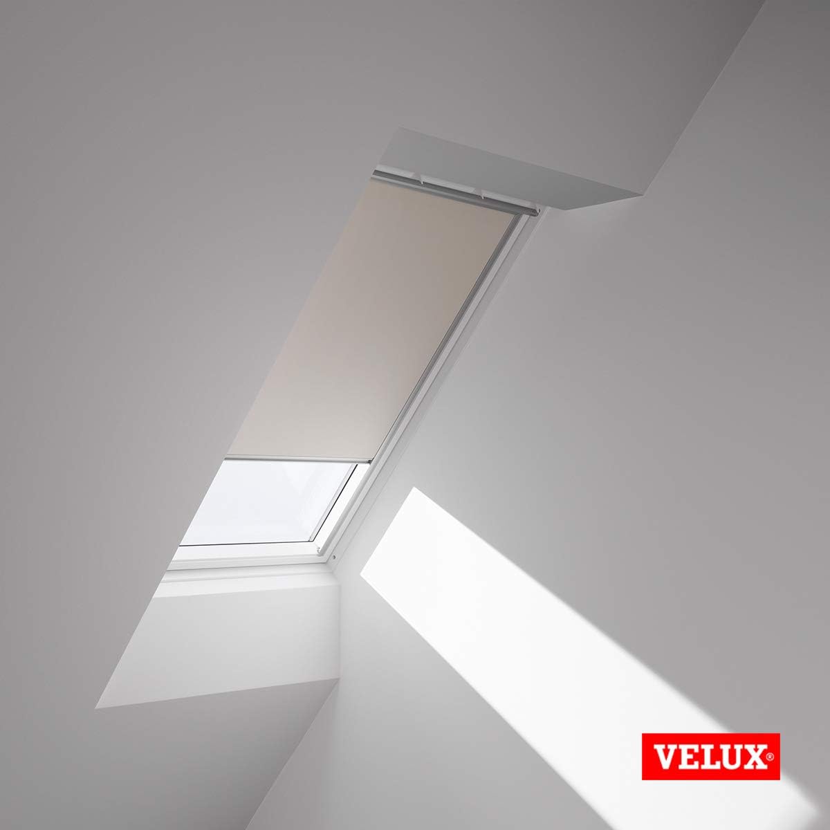 Штора блэкаут Velux DKL 1085 (светло-бежевый) MK06 78*118см Велюкс Сиеста купить в Санкт-Петербурге