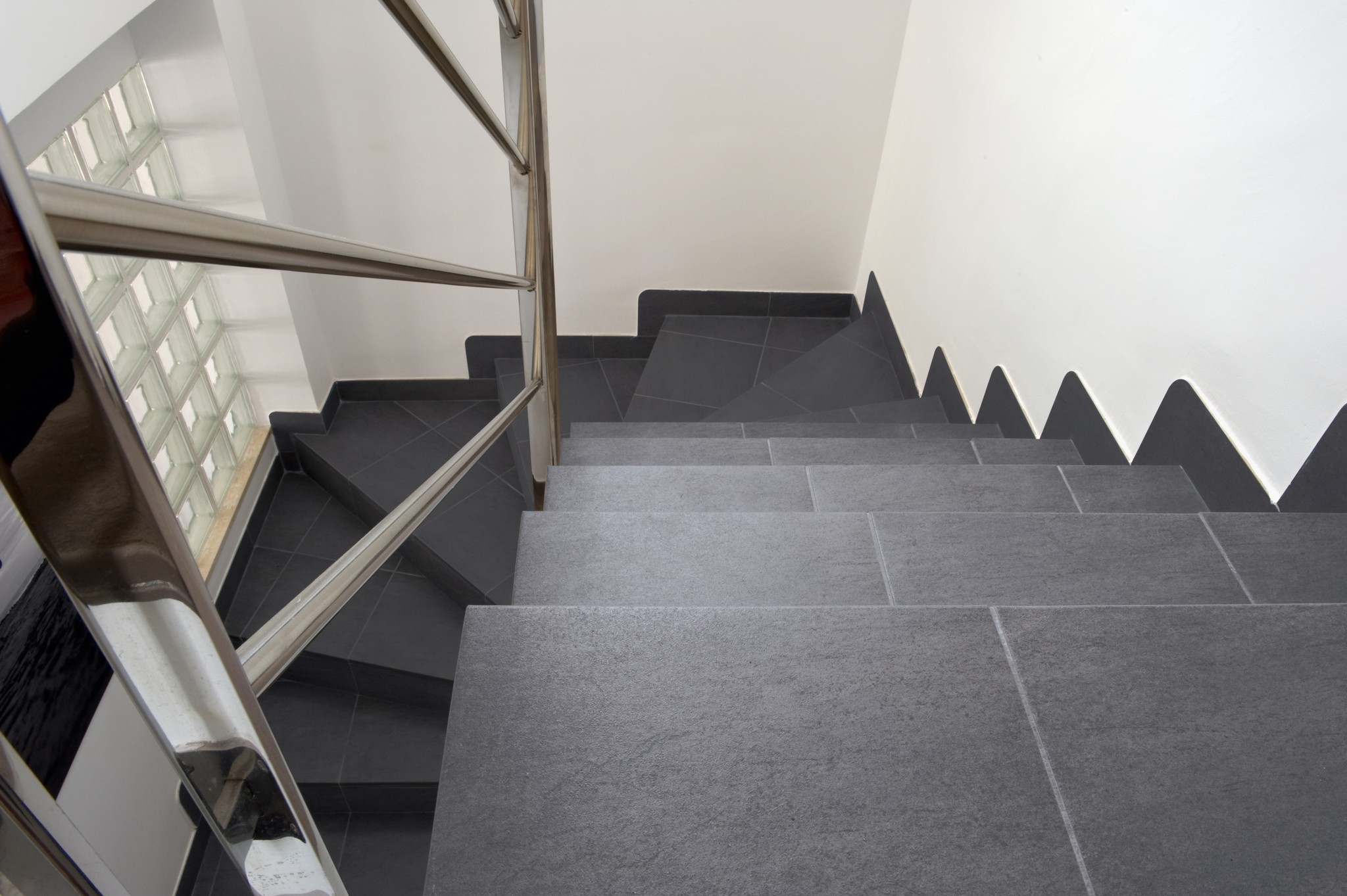 Ступень фронтальная Peldano Florentino Mediterraneo Grafito 33х33х1.2 антислип Exagres купить в Санкт-Петербурге