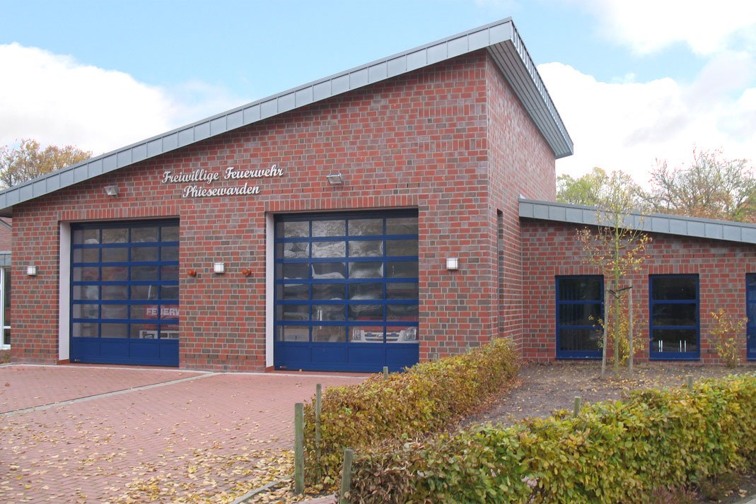 Плитка GREETSIEL friesisch-bunt glatt NF 240x14x71мм Querenstede Roben купить в Санкт-Петербурге