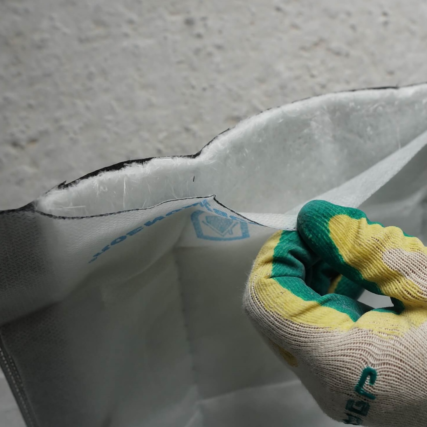 Мат для звукоизоляции ТермоЗвукоИзол Стандарт S 10х1.5м 10мм (15кв.м/упак) купить в Санкт-Петербурге